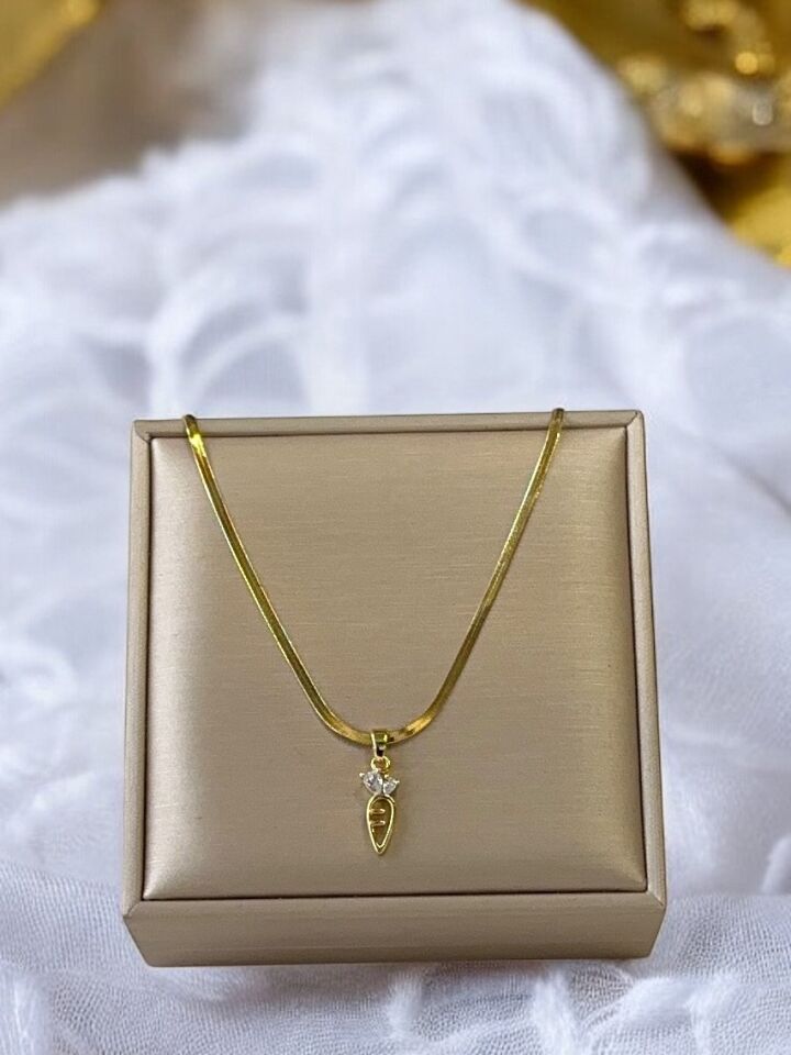 Taşlı İtalyan Zincir Gold Kararmaz Çelik Kadın Kolye