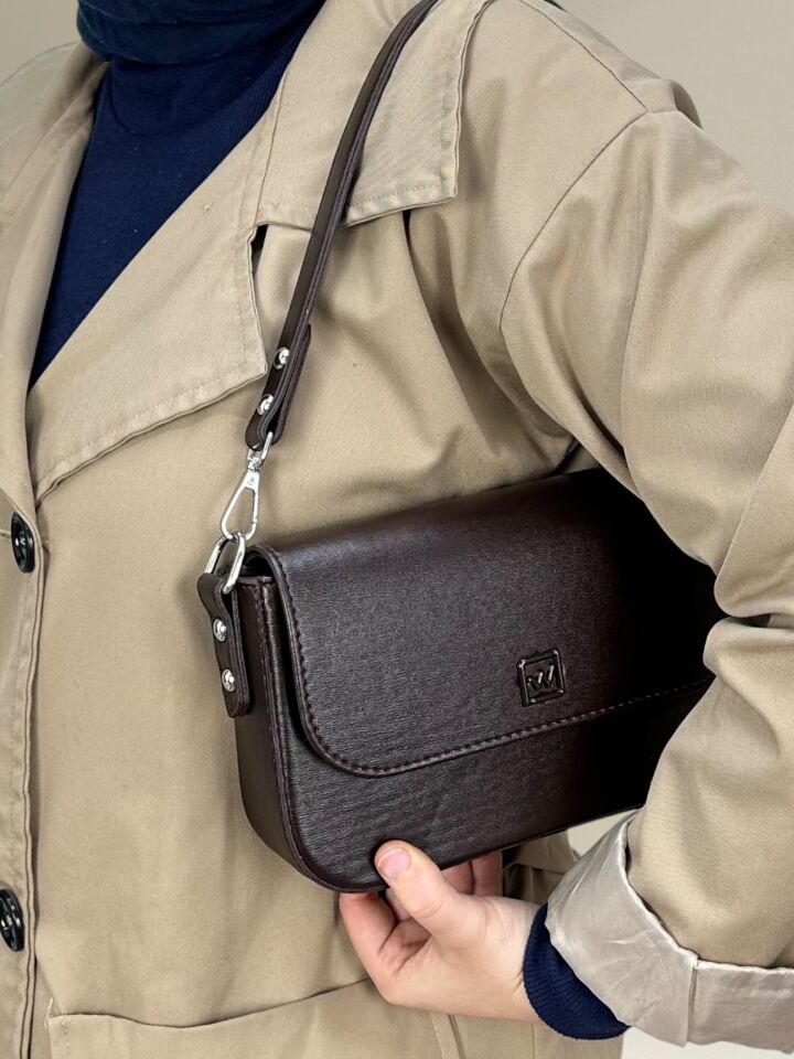 Kapaklı Kutu Model Baget Çanta Kapaklı Kutu Model Baget Çanta