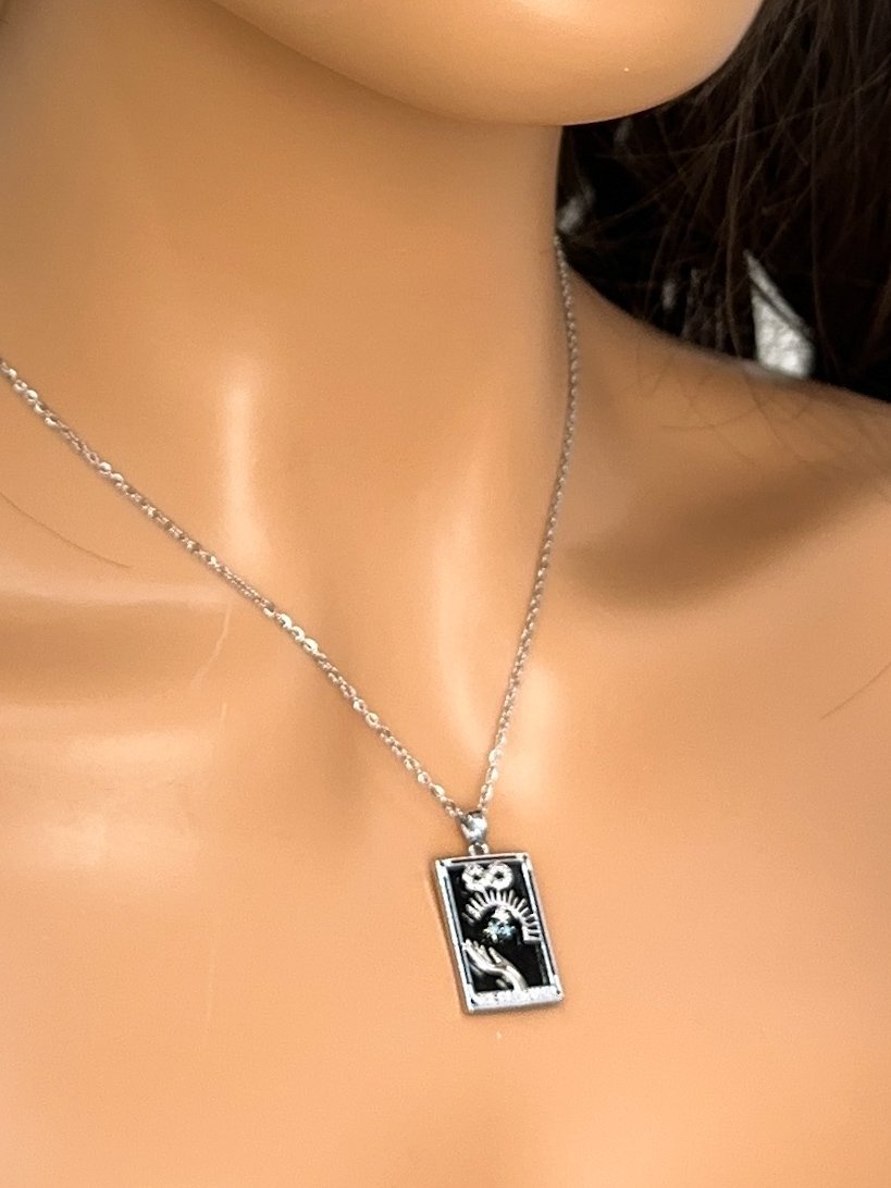 Gri Tarot Kararmaz Çelik Kadın Kolye baskılı krem