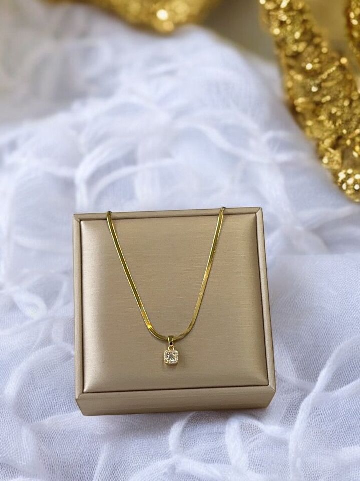 Taşlı İtalyan Zincir Gold Kararmaz Çelik Kadın Kolye