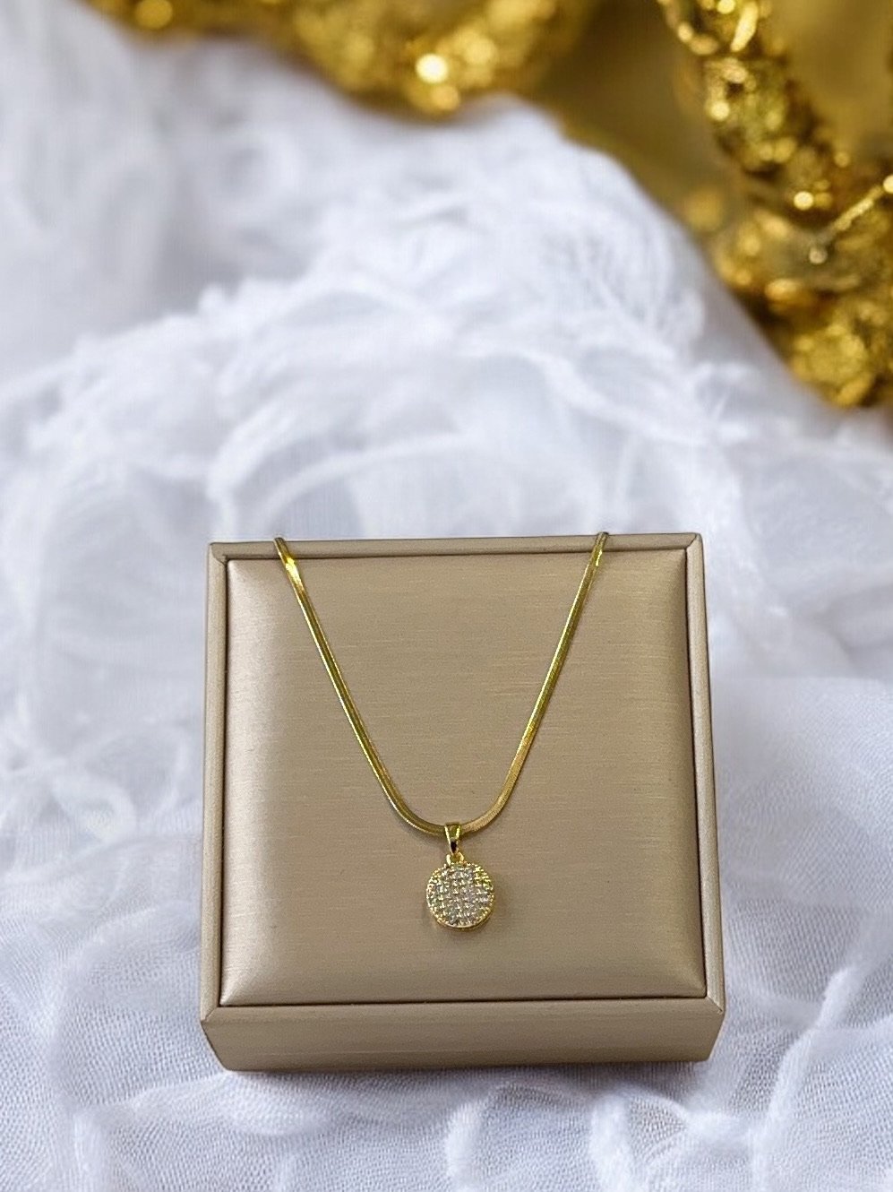 Yuvarlak Taşlı İtalyan Zincir Gold Kararmaz Çelik Kadın Kolye